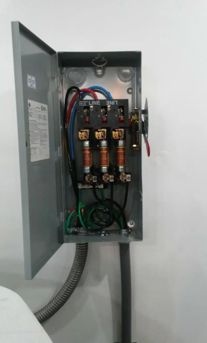Three-phase disconnect switch installed for Smoke Detector Installation in Boulder